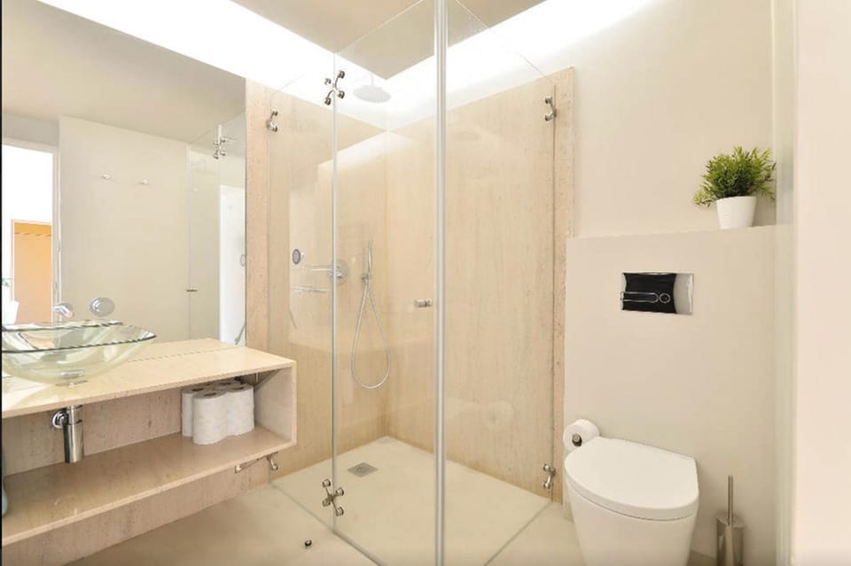 Shower, Toilet, Bathroom