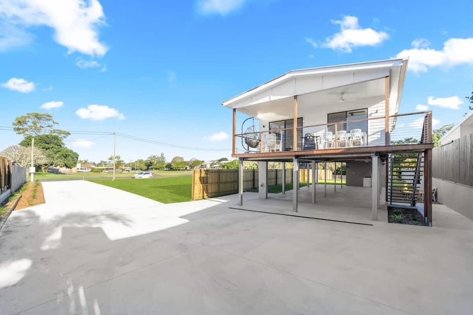 Bay Breeze Beachhouse House in Hervey Bay