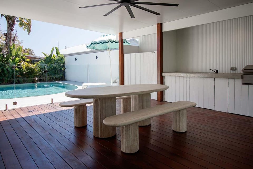 Patio, Dining area, Swimming pool, sunbed