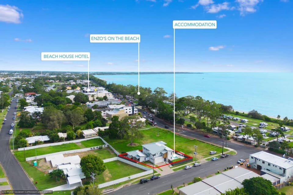 Luxury Family Beachhouse House in Hervey Bay