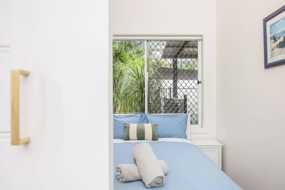 Sol Sanctuary- Beachfront House in Toogoom