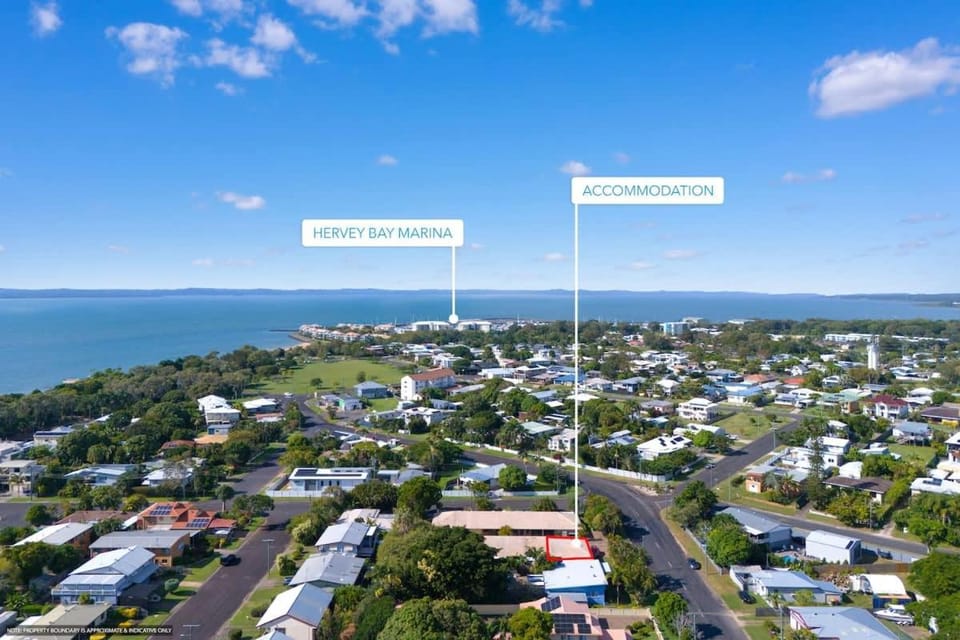Sea King - Duplex Walk to Beach House in Hervey Bay