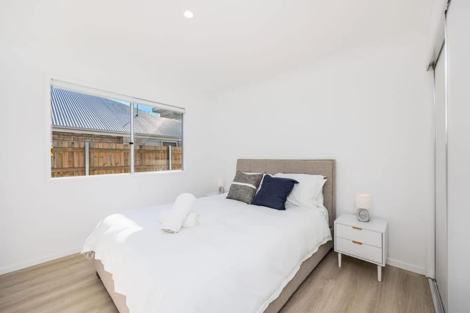 Whitehaven - 4BD 4Bath Retreat House in Hervey Bay