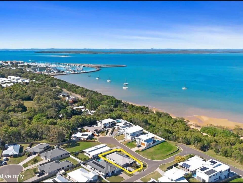 Marine Bliss-4Bd Beach Access House in Hervey Bay