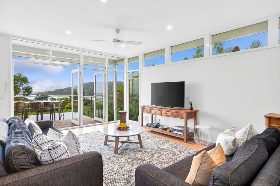 Coastal Style House in Lorne
