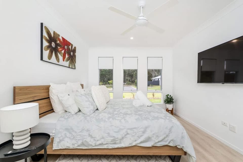 Home Sweet Home - Brand New 4 Bed 3 Bath Home House in Hervey Bay