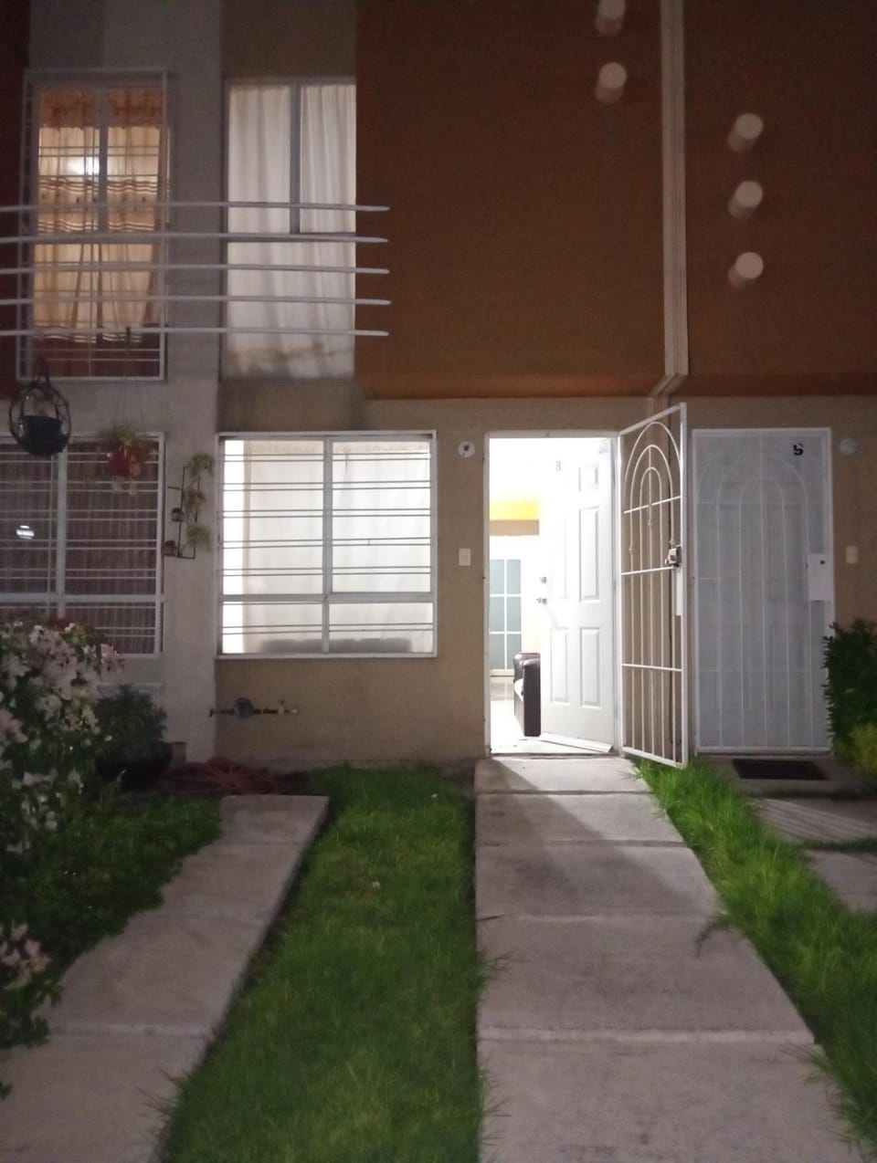 Facade/entrance, Night