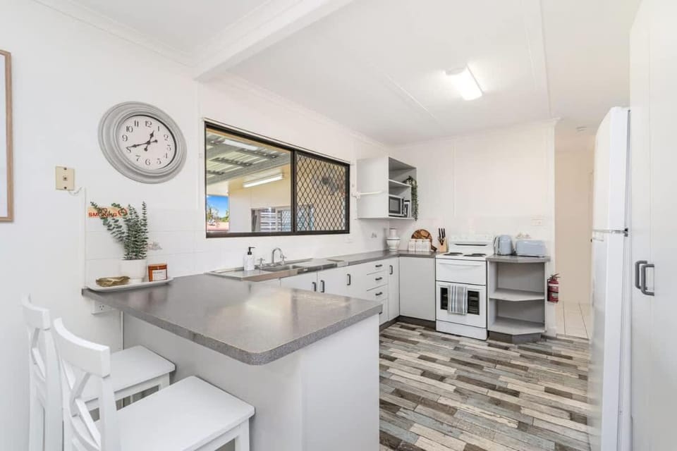 Coastal Cottage House in Hervey Bay