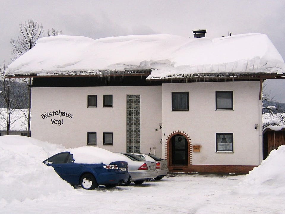 Property building, Facade/entrance, Day, Winter