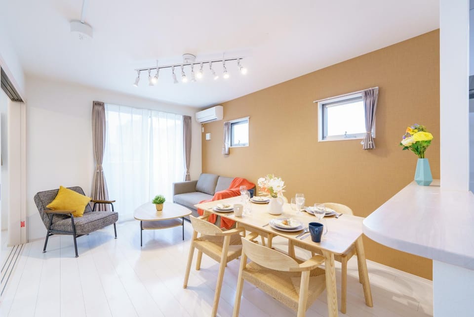 Living room, Dining area