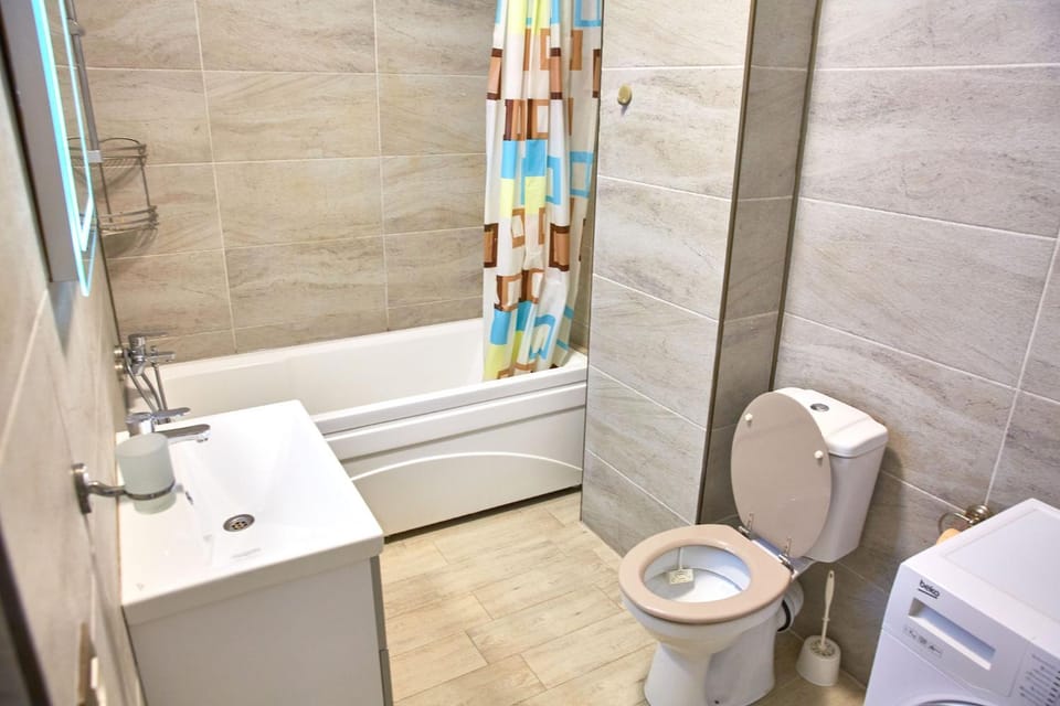 Toilet, Bathroom, Bath