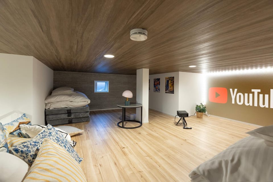 Communal lounge/ TV room, TV and multimedia, Evening entertainment, Bedroom
