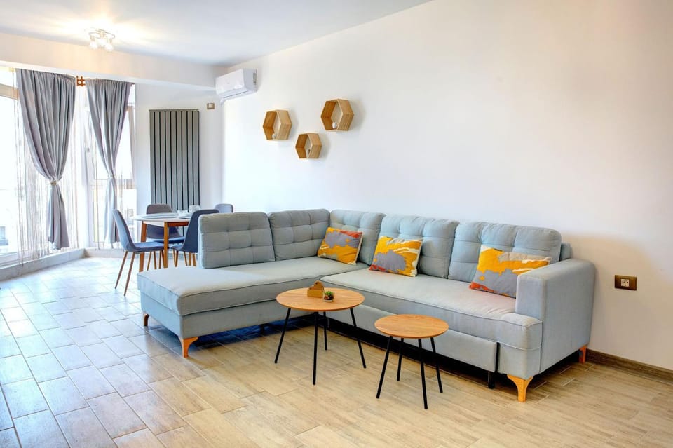 Living room, Seating area, air conditioner