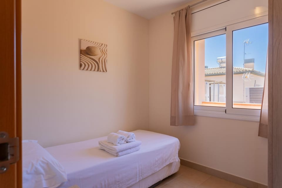 Residencial Super Stop Apartaments Torre Valentina Apartment in Baix Empordà