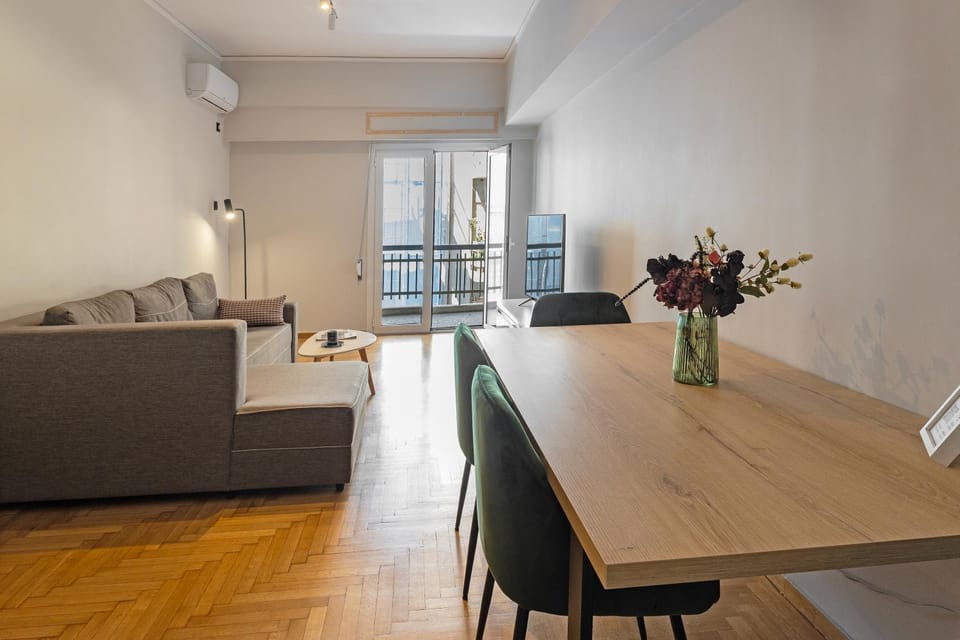 Urban Aura Harilaou Apartment in Athens