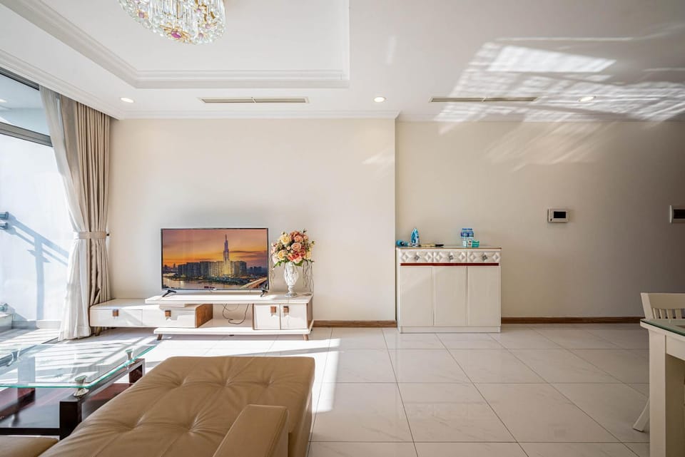 Living room, Guests