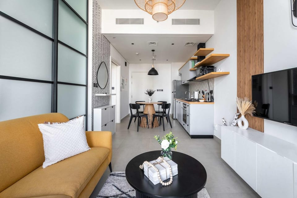Stylish 1BR Dubai Hills Walk to Park & Mall Apartment in Dubai