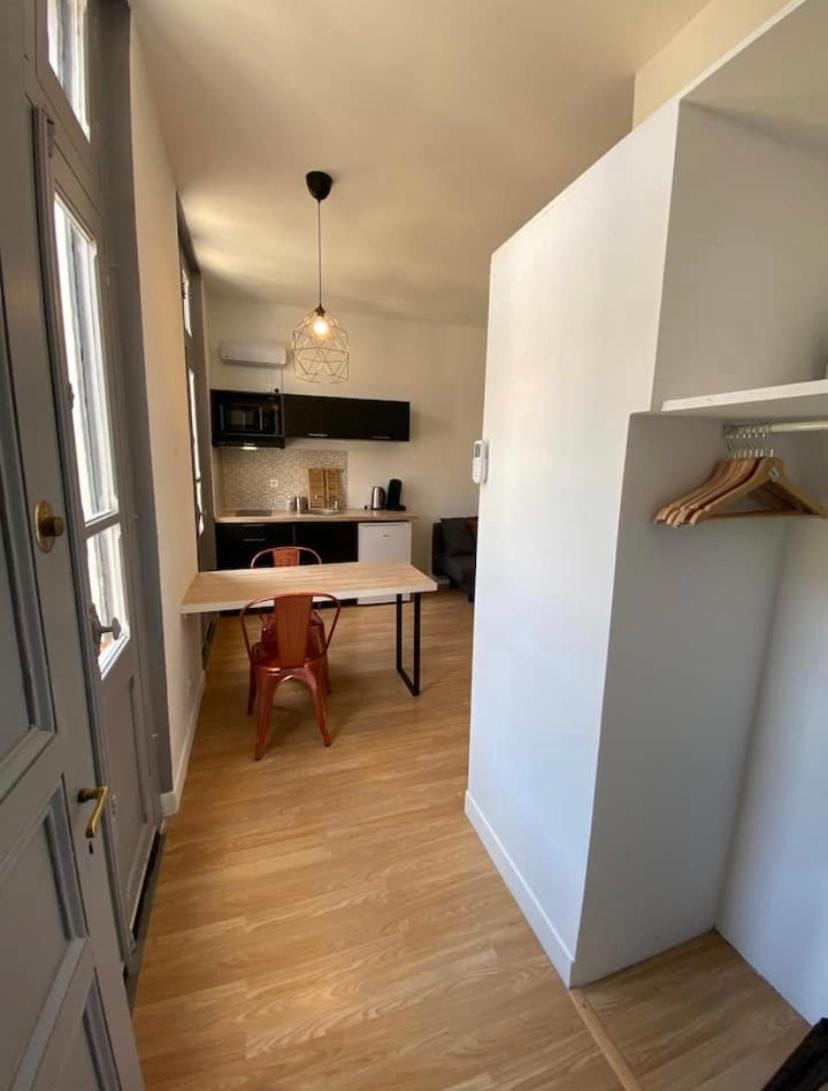 V3 Studio tout confort plein centre 5 min Golfech Apartment in Occitanie