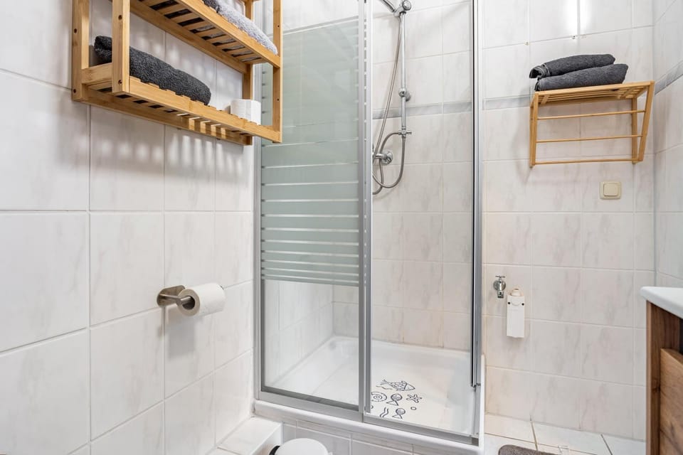 Bathroom, Living room