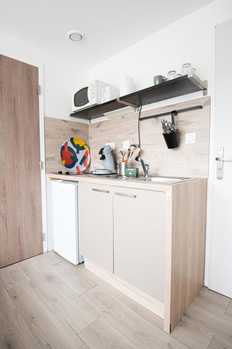 Small Functional Studio – right next to the metro Apartment in Lille
