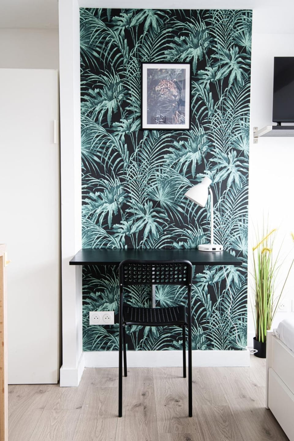 Small Functional Studio – right next to the metro Apartment in Lille