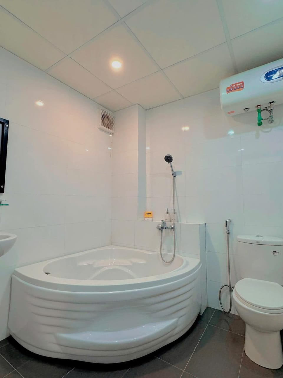 Hue Canary Boutique Hotel Hotel in Laos