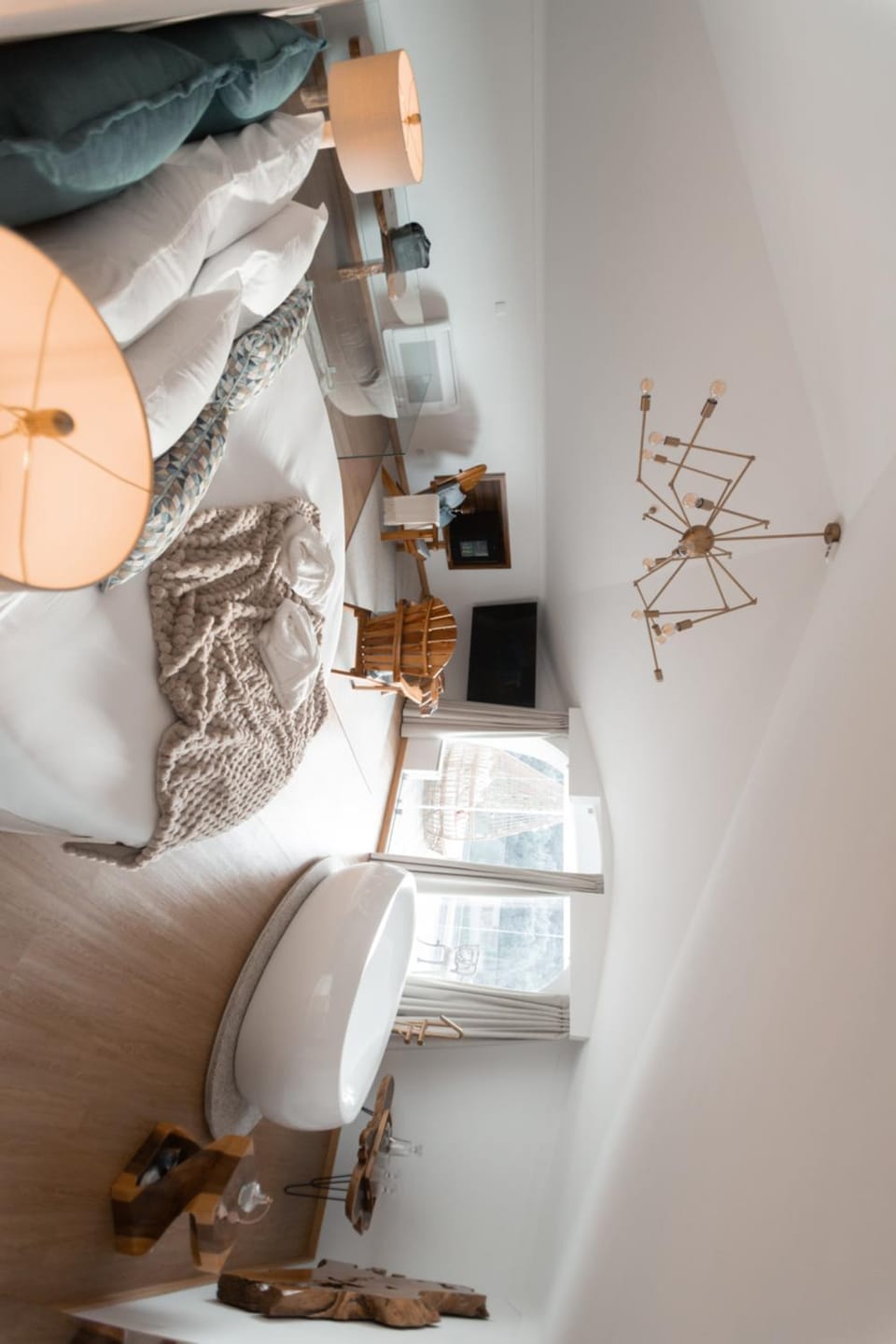 Bed, Living room, Bedroom