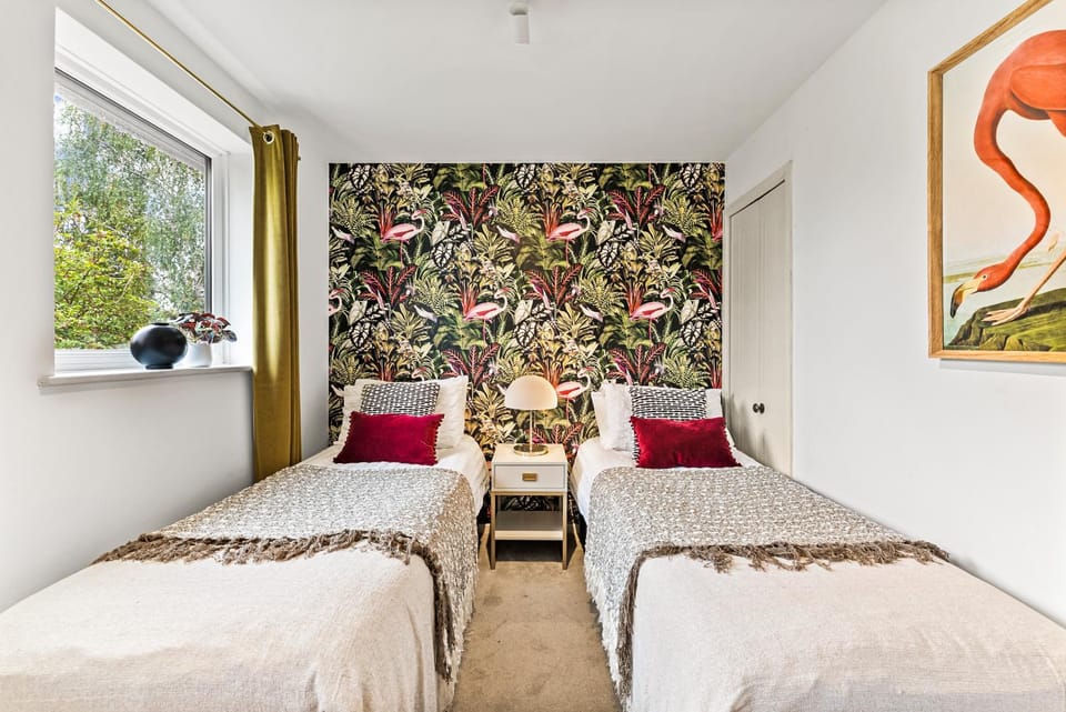 Chic Cambridge Home - Sleeps 6 House in Cambridge