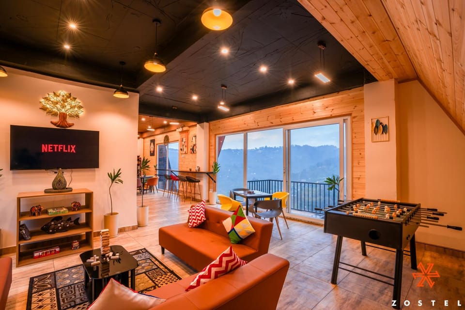 TV and multimedia, Living room, Seating area
