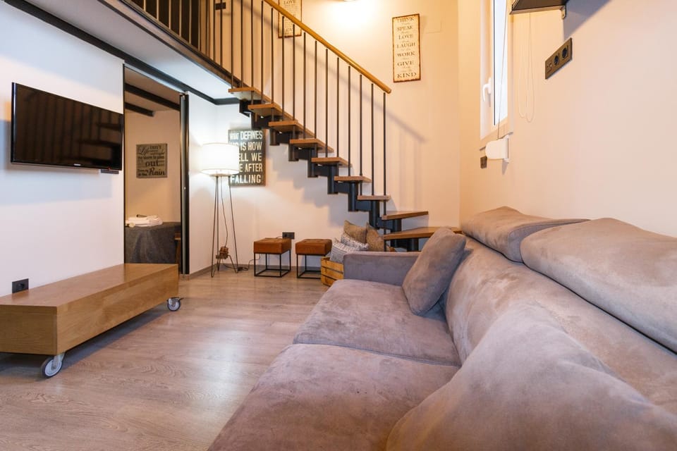 TV and multimedia, Living room, Seating area