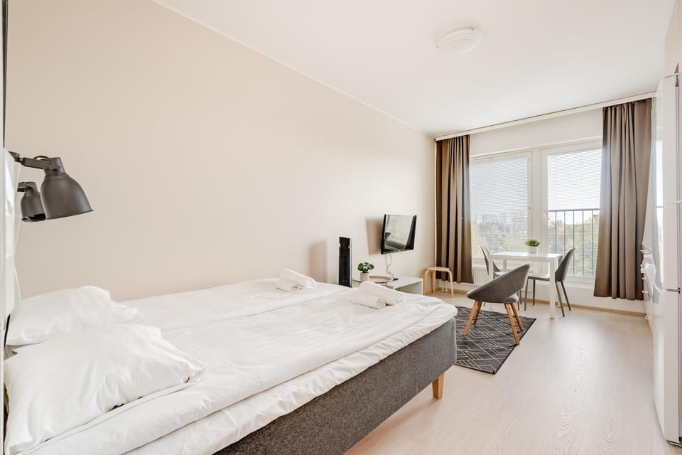 Photo of the whole room, Bedroom