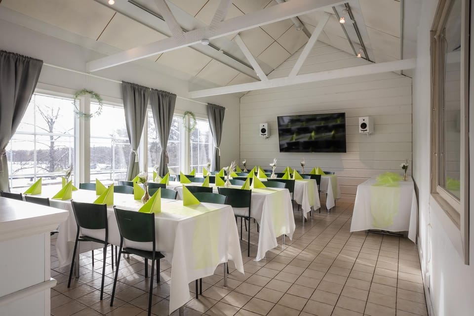 Puutarhatalo, terassi ja sauna - Finnoo, Espoo Chalet in Uusimaa