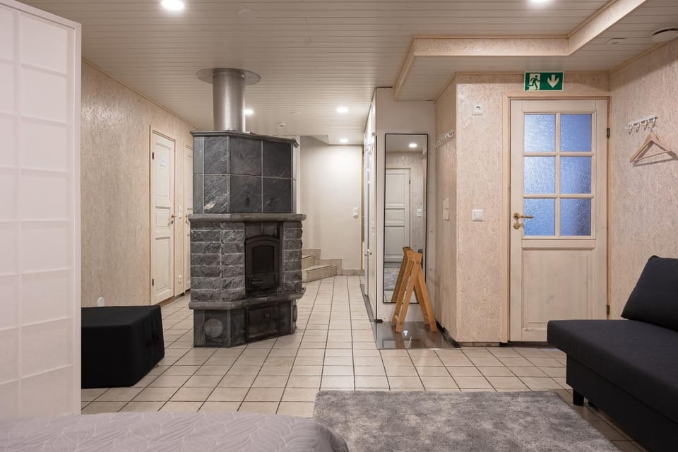 Puutarhatalo, terassi ja sauna - Finnoo, Espoo Chalet in Uusimaa