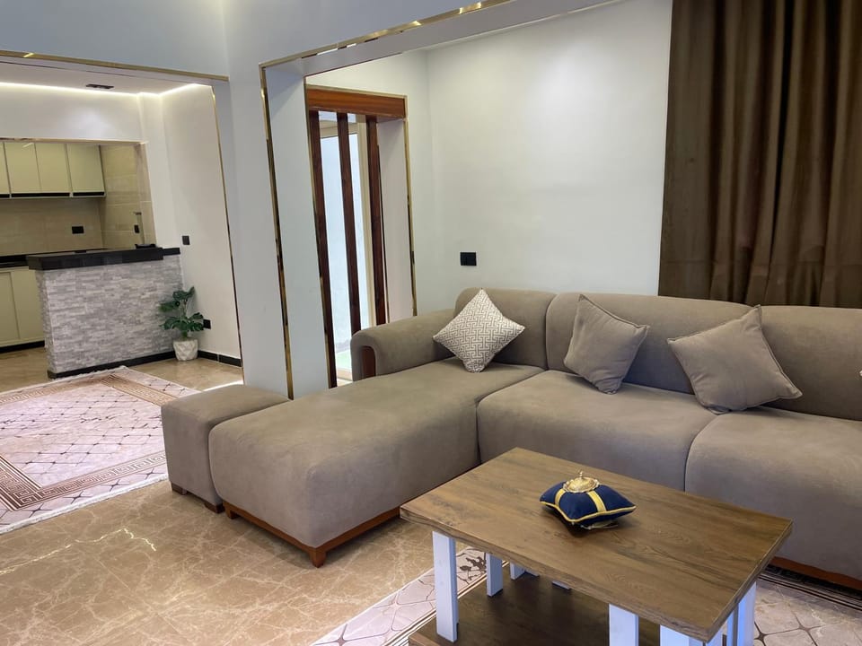 Leila Home Garden - Maamourah Beach Apartment in Alexandria
