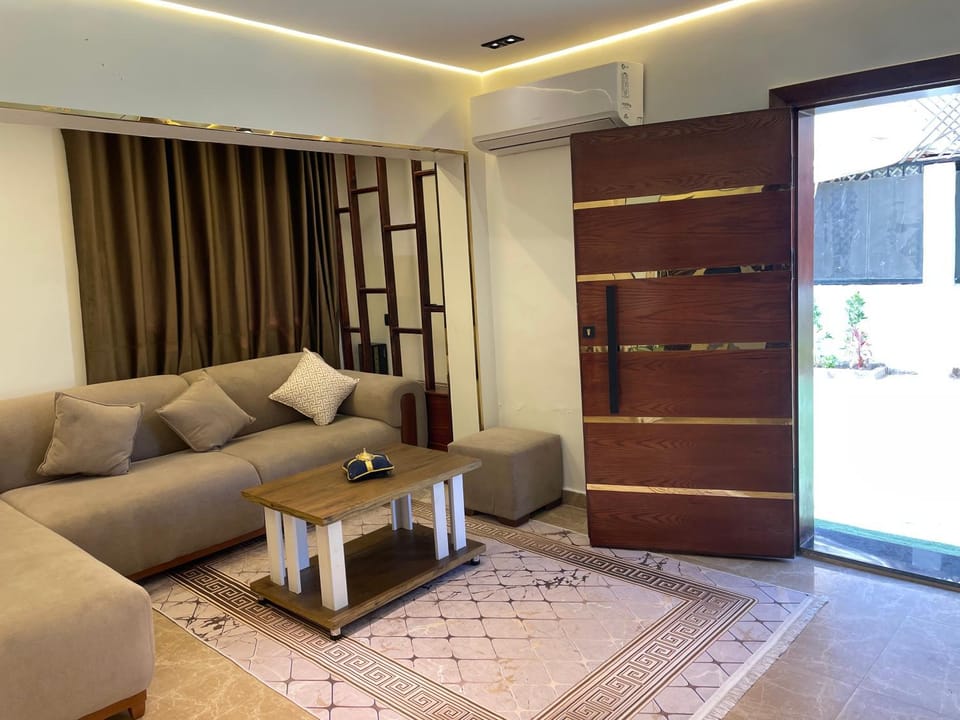 Leila Home Garden - Maamourah Beach Apartment in Alexandria