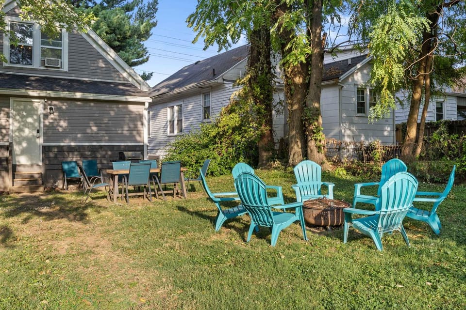 Louisville Haven With BBQ Fire Pit & Private Yard House in Jefferson County