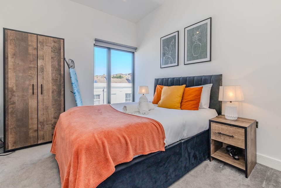 Bed, Photo of the whole room, Bedroom, wardrobe