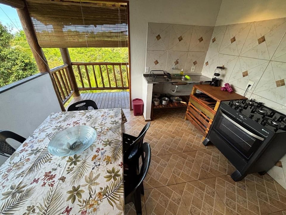 Kitchen or kitchenette, Dining area, pet friendly