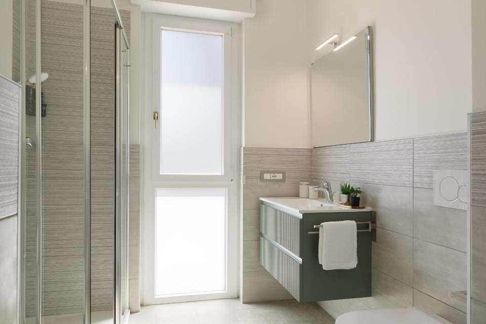 Shower, Bathroom
