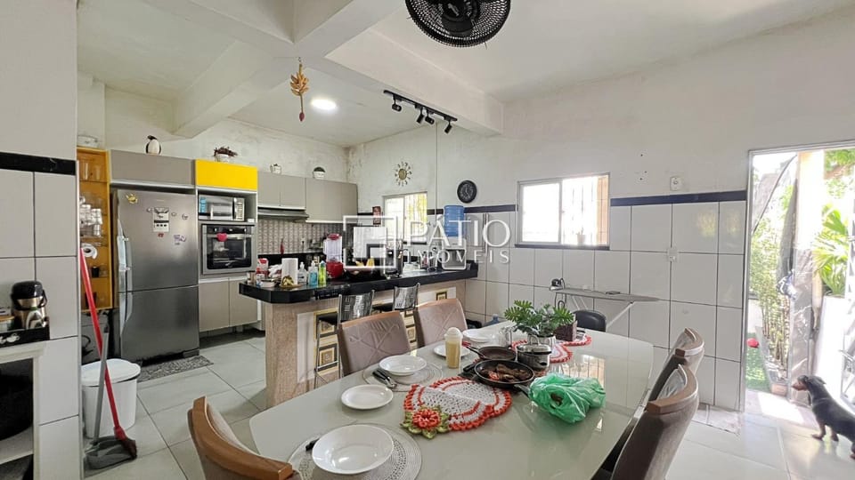 Kitchen or kitchenette, Food, stove