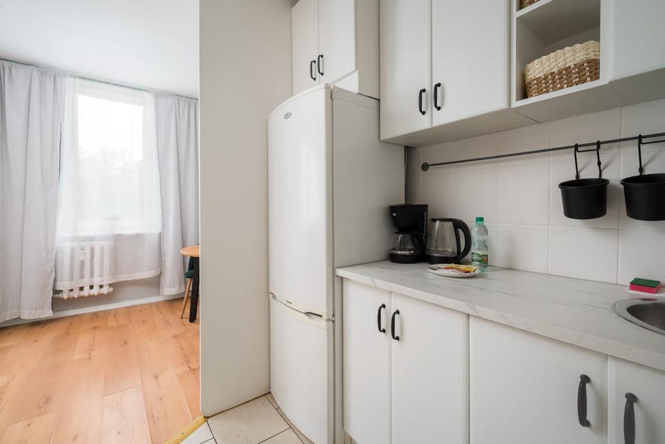 Coffee/tea facilities, Kitchen or kitchenette, oven, stove