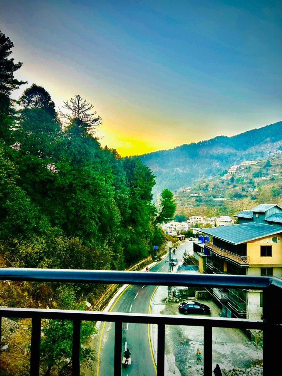 View (from property/room), Balcony/Terrace, Mountain view