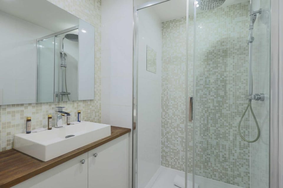Shower, Bathroom
