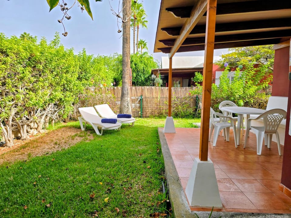 Patio, Garden, Balcony/Terrace, sunbed