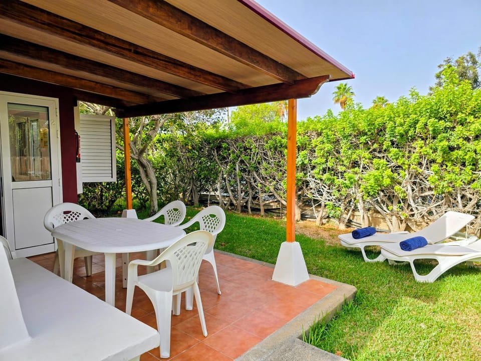 Patio, Balcony/Terrace, Dining area, sunbed