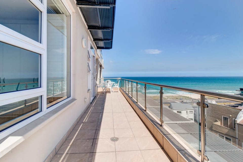 Island View near Blouberg Beach Apartment in Cape Town
