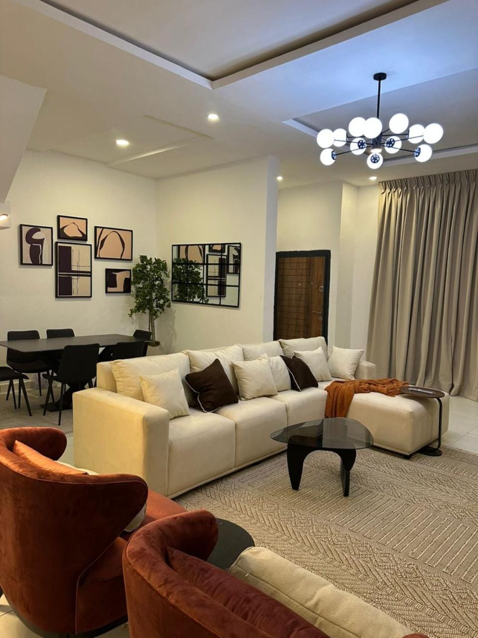 Living room, Seating area