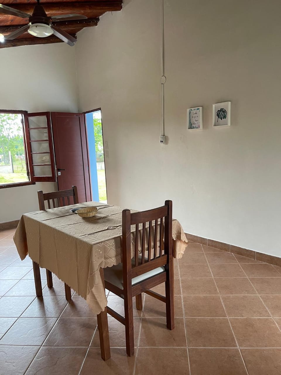 Complejo Juan Pablo House in Colón