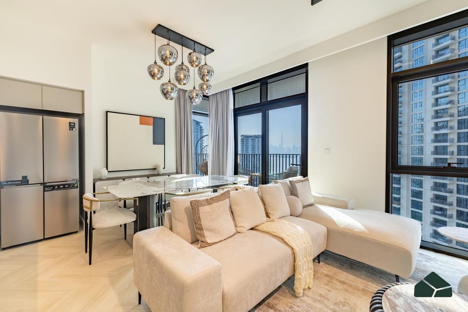 Day, Balcony/Terrace, Living room, Seating area, Dining area