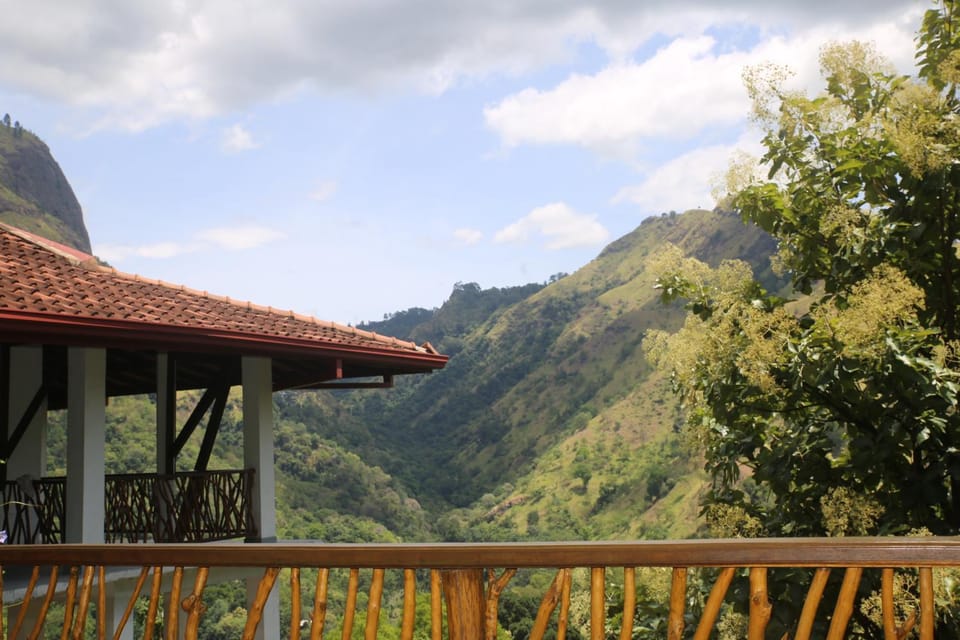Ella Sun Star Guest House Bed and Breakfast in Uva Province, Sri Lanka
